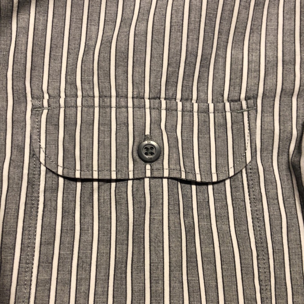 Banana Republic Long Sleeved Shirt Large - Picture 3 of 8